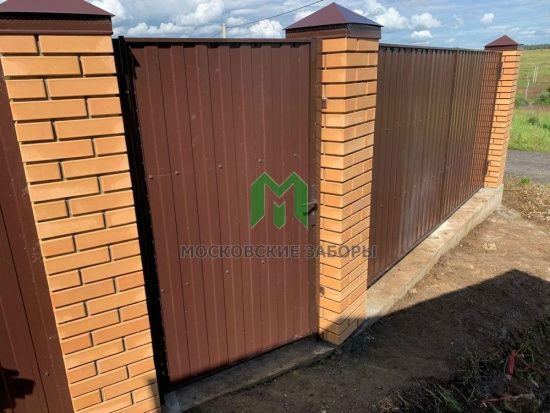 Калитка из профнастила в рамке Ral 8017