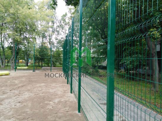 Забор 3D для спортплощадки