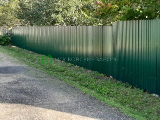 Забор из одностороннего профнастила