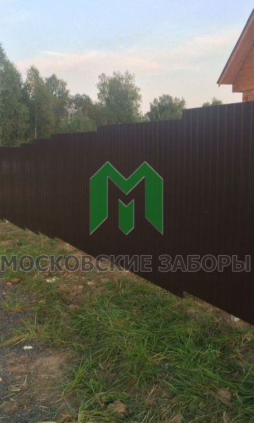 Фото забора из профнастила, Наро-Фоминский р-н, СНТ Ивушка