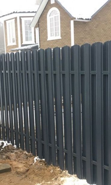 Фото забора из металлического штакетника, Солнечногорск, КП Рождественский парк