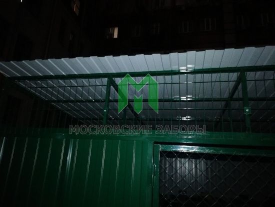 Площадка под мусорные контейнеры с крышей