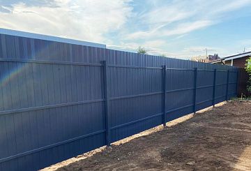Из серого профнастила (RAL 7004 - 7024)