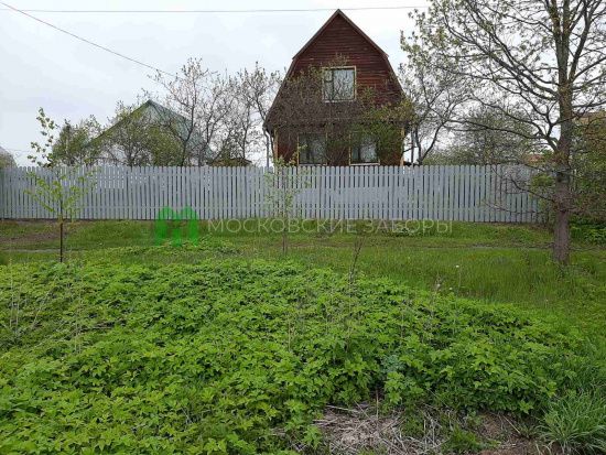 Фото комбинированного забора, светло-серый