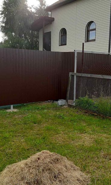 Фото забора из профнастила, Одинцовский р-н, дер. Часцы