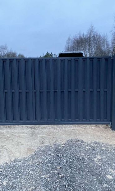 Фото забора из металлического штакетника, Рузский рн. д. Сытьково