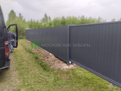 Установка ограждения для лицевой стороны участка