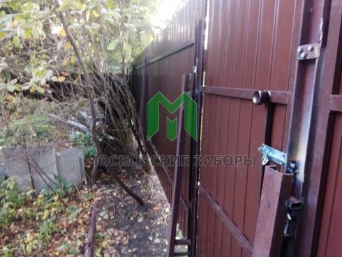 Комбинированный забор профнастил+металлический штакетник