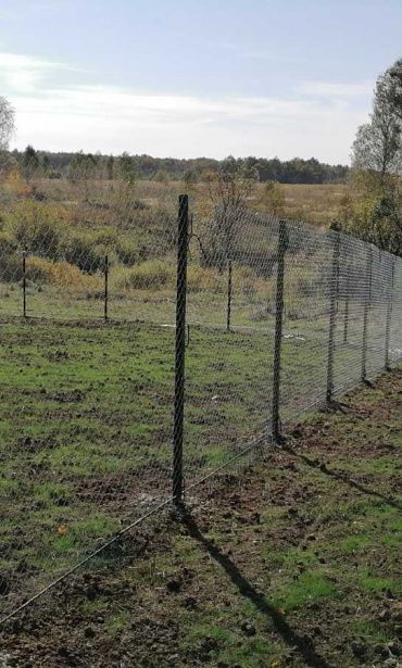 Фото забора из сетки рабицы, СНТ Моно